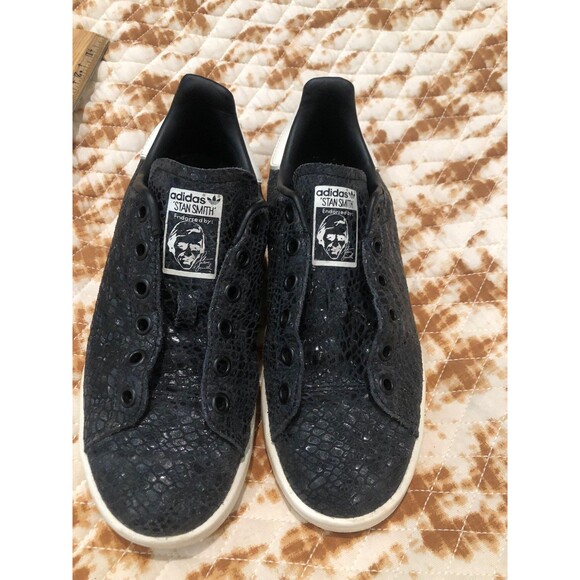 Adidas Women's Stan Smith Black Embossed Sneakers Size 5 - Picture 2 of 11